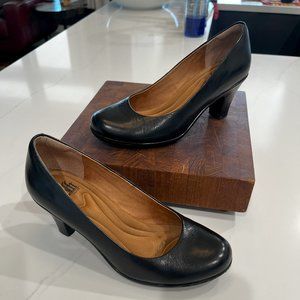 Sofft black almond toe heels 6.5